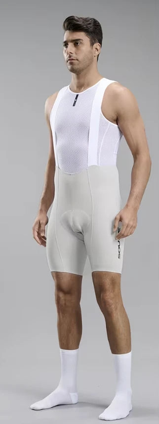 Ciclista con el Culotte Bruma, vista frontal